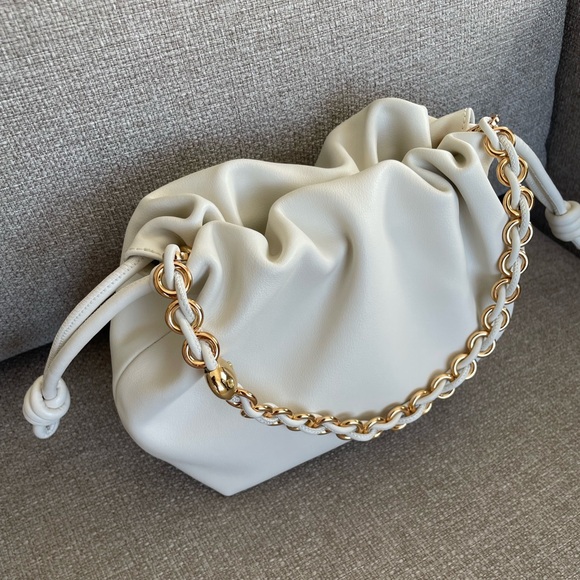 Soft Leather Pouch Bag Medium - Milkshake - Picture 8 of 14